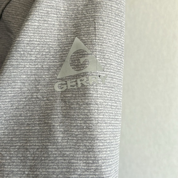 Gerry Jacket Women M Gray Windbreaker Full Zip Coat Hooded Zip Pockets Logo - Picture 4 of 6